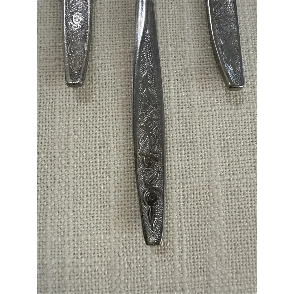 12 Big Soup Spoon CUS1 Custom Craft‎ Stainless Roses Flowers Taiwan